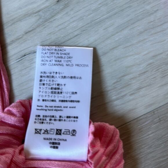 I AM CHEN
Colour Block Top In Blue‎ S Nwot - Picture 8 of 10